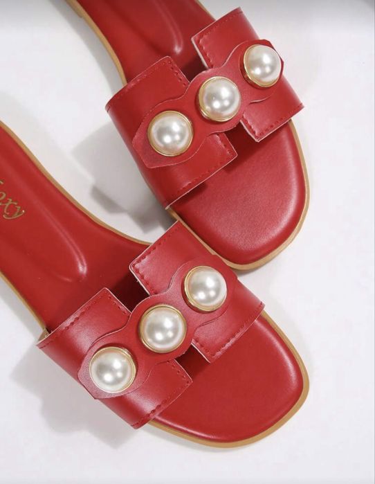 Slapi dama marimea 38