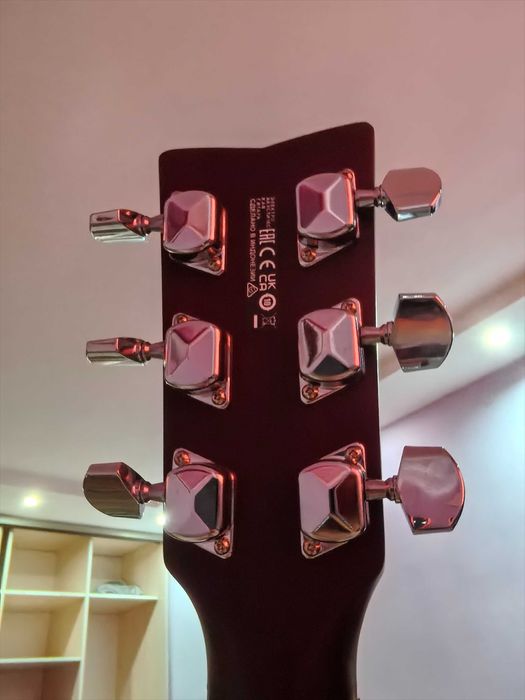 - ПРОДАМ гитару!