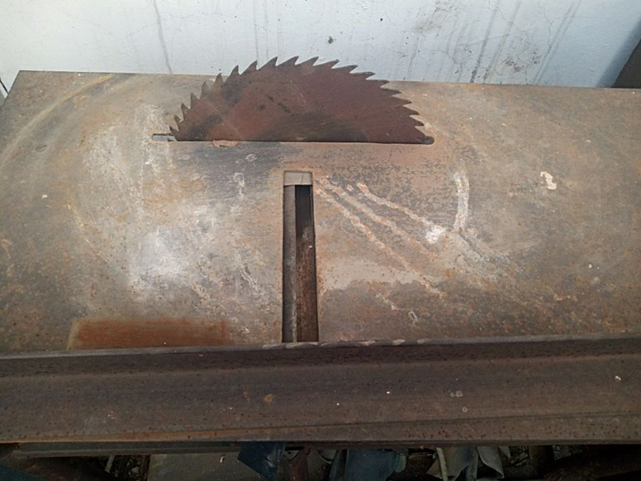 Продам Циркулярную пилу