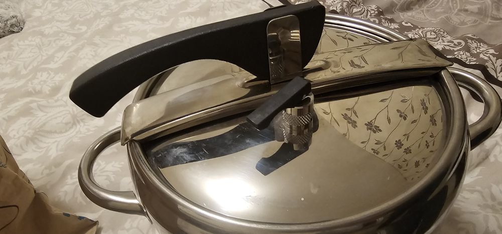 Тенджера под налягане