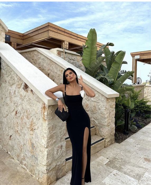 Продам платье с разрезом вечернее