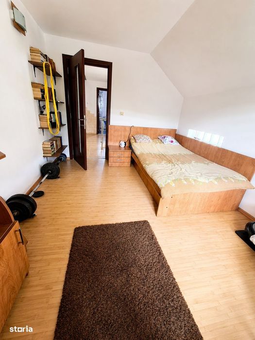 Vilă cu două locuințe independente-piscină-complet funcțională