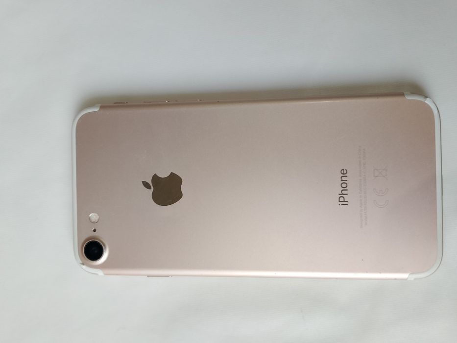 Айфон 7 в хорошом состояни