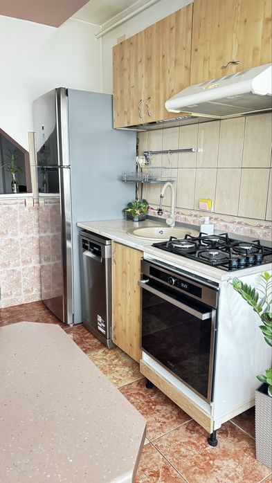 Vând apartament 70mp, 3 camere + living cu bucătărie open space, Micro Aiud
