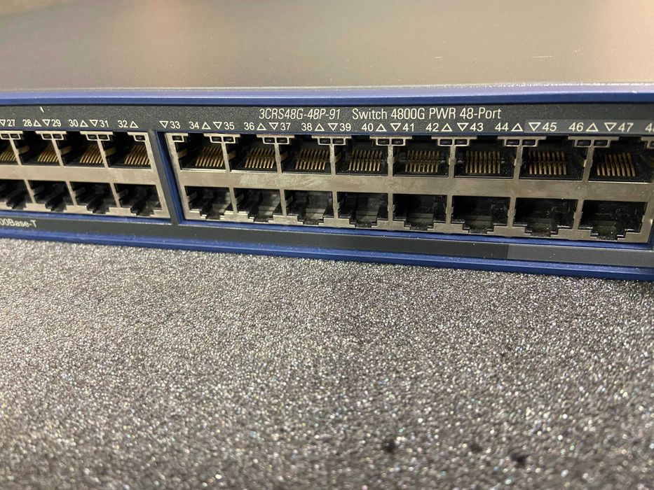 3Com 4800G PoE 48 портов гигабитов мрежов суич, 4x SFP, 2x 10Gb XFP