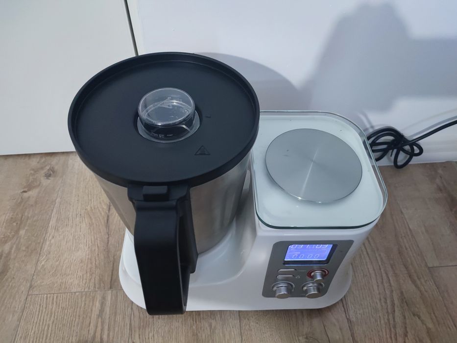 Robot bucatarie Quigg cantar reglaje rotatie cutit, temperatura, timp