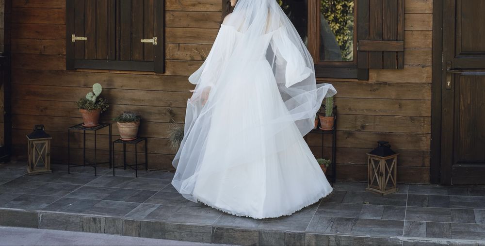 Rochie de mireasa din matase naturala (curatata profesional)