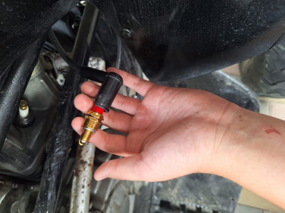 Продам квадрик 200куб механика