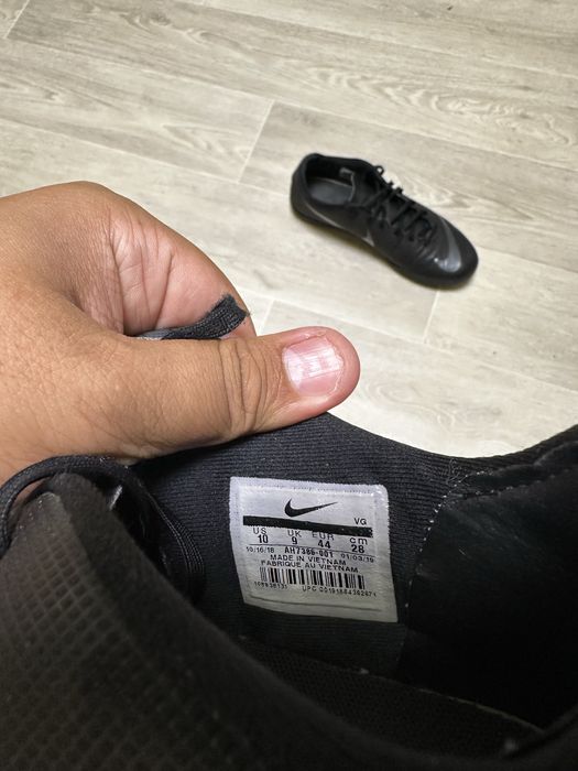 Продам оригинальные сороконожки Найк