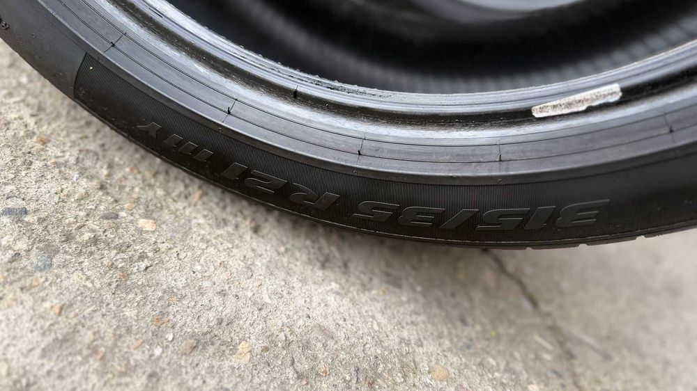 Летни гуми Pirelli PZero 315/35/21 и 275/40/21 спорт пакет