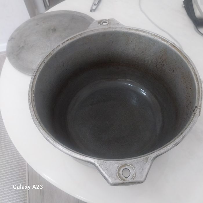 Казан советский большой