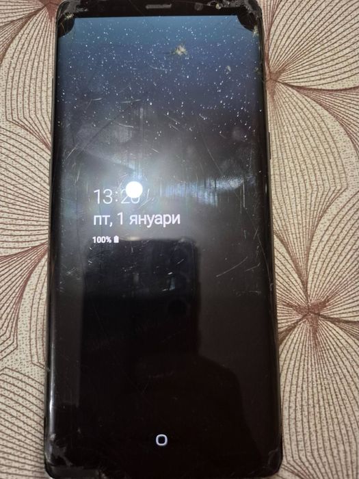 Galaxy Note8/ работещ