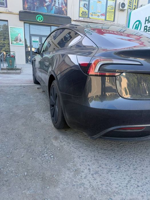 tesla model 3 2024 rest