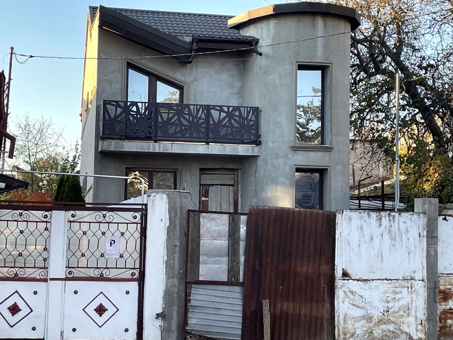 Casa de vânzare str. Rahovei, nr. 321