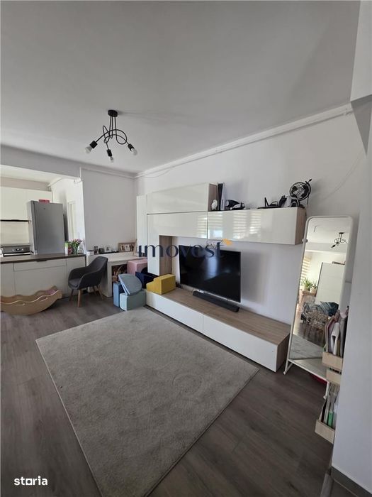 Apartament cu 2 camere + curte generoasă de 168 mp
