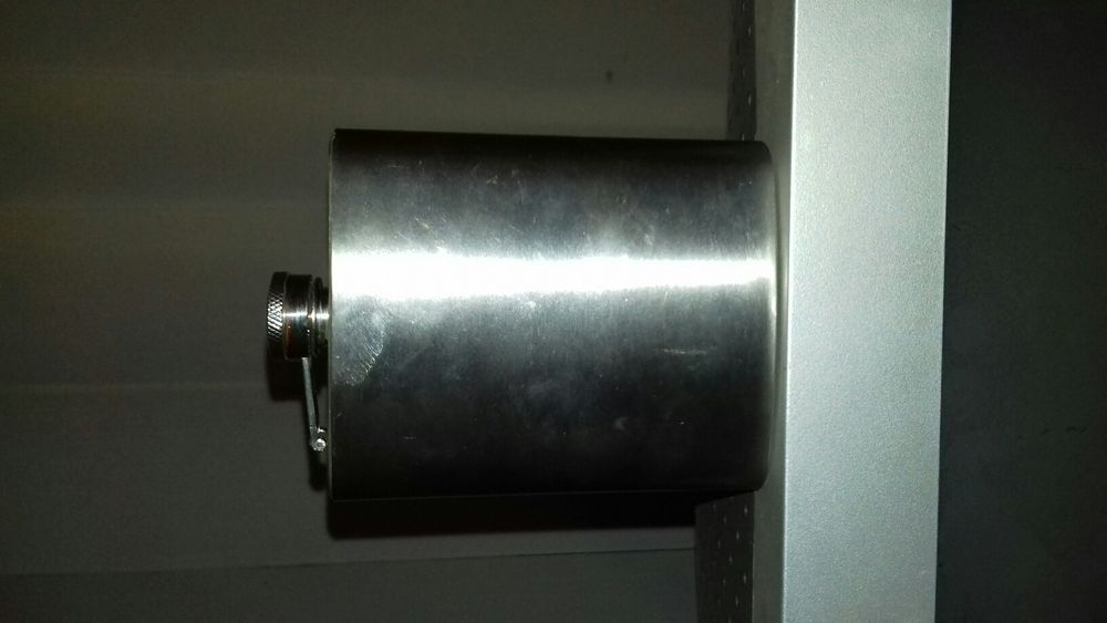 Plosca whisky metal nefolosita