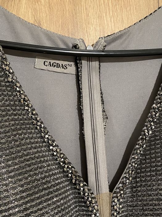 Официална сребриста рокля