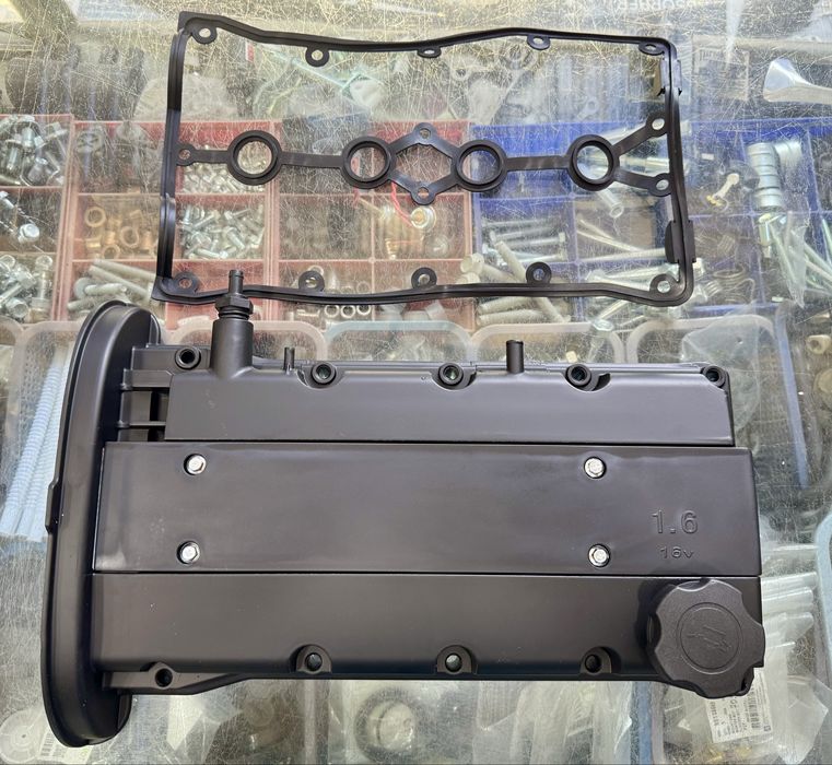 Клапанная крышка алюминиевая DONC 1.6