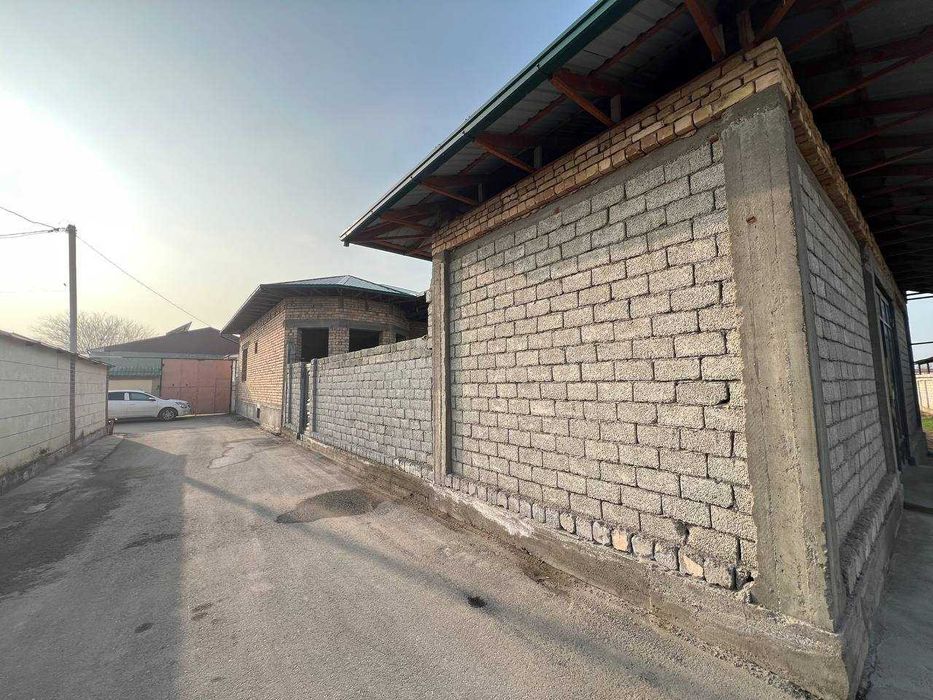 3 сотокли коробка уй Яшнобод т, Катта Олмос махалласида