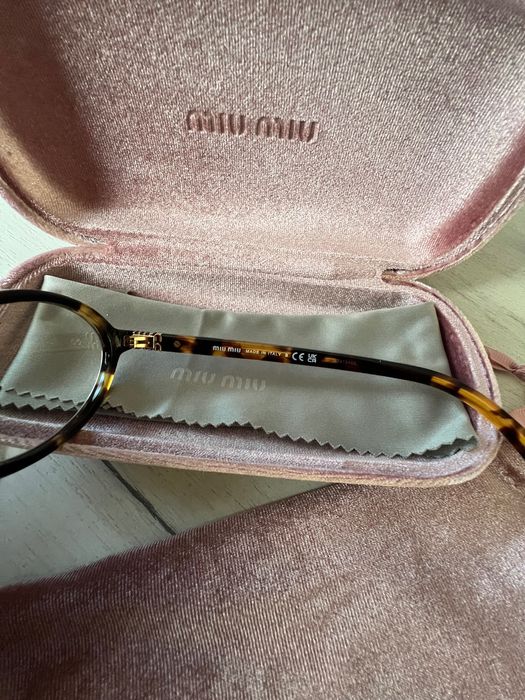 Оригинални нови очила MIU MIU MU04ZS