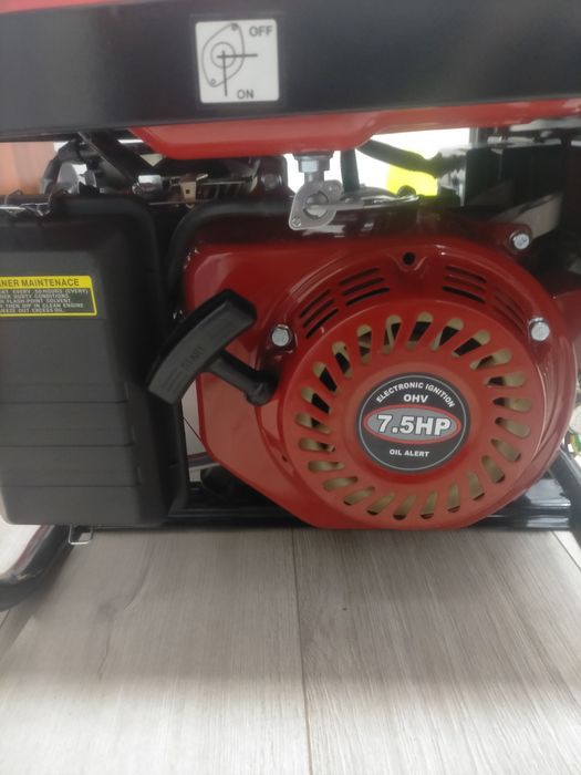 Бензиновый генератор