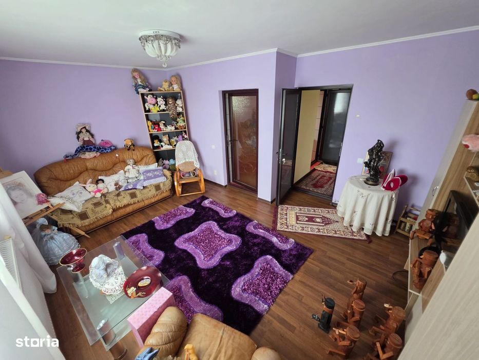 Casa de vanzare, pretabil sediu firma, azil, clinica, pensiune