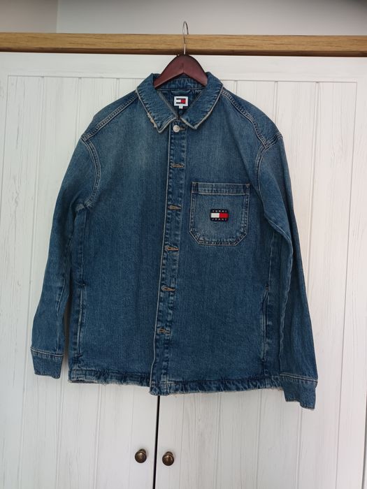 Ново оригинално яке Tommy Hilfiger Jeans, размер S