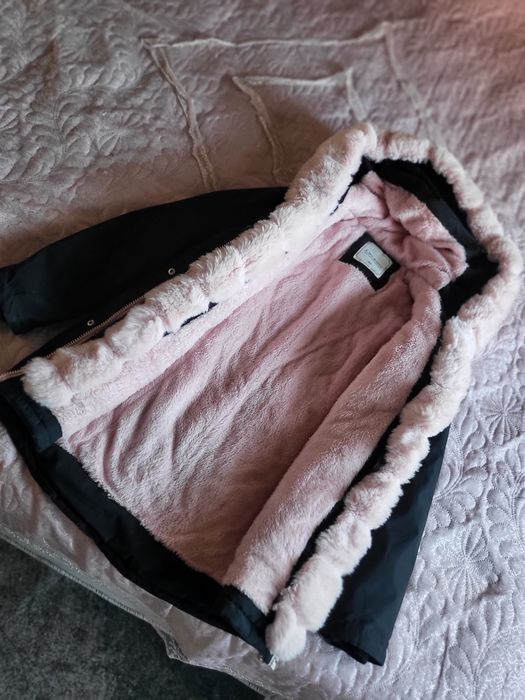 ЧИСТО НОВА рокля и яке.