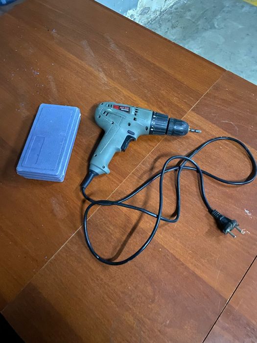 Продам срочно шуруповерта, торг есть