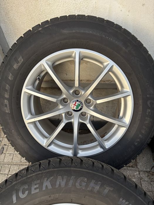 Гуми с джанти Алфа Ромео Stelvio Giulia 235 65 17