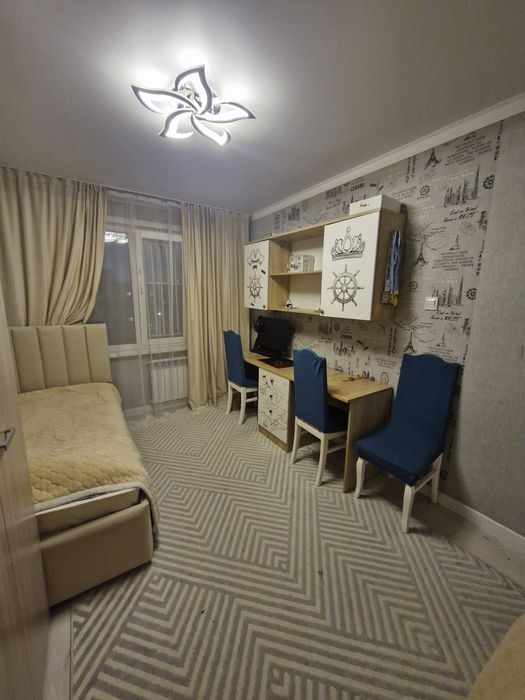 Срочно продам 4 комн квартиру