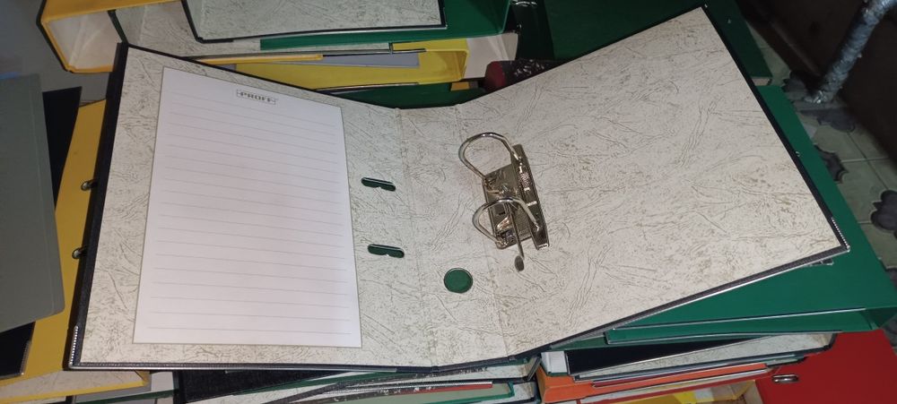 Папка регистр по 200 тг все