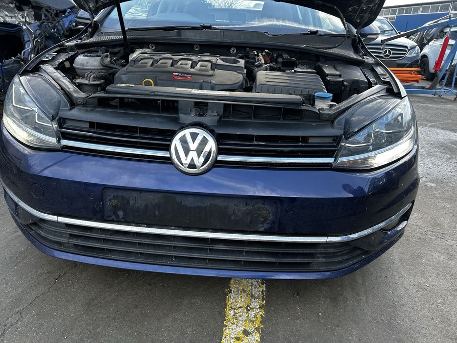 Haion, bară spate , stopuri Volkswagen Golf 7 facelift hatchack 2019