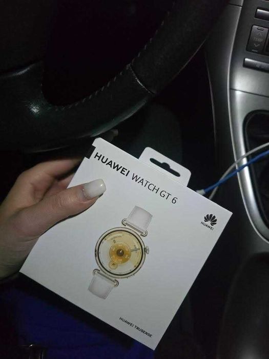 Смарт часовник HUAWEI WATCH GT 6