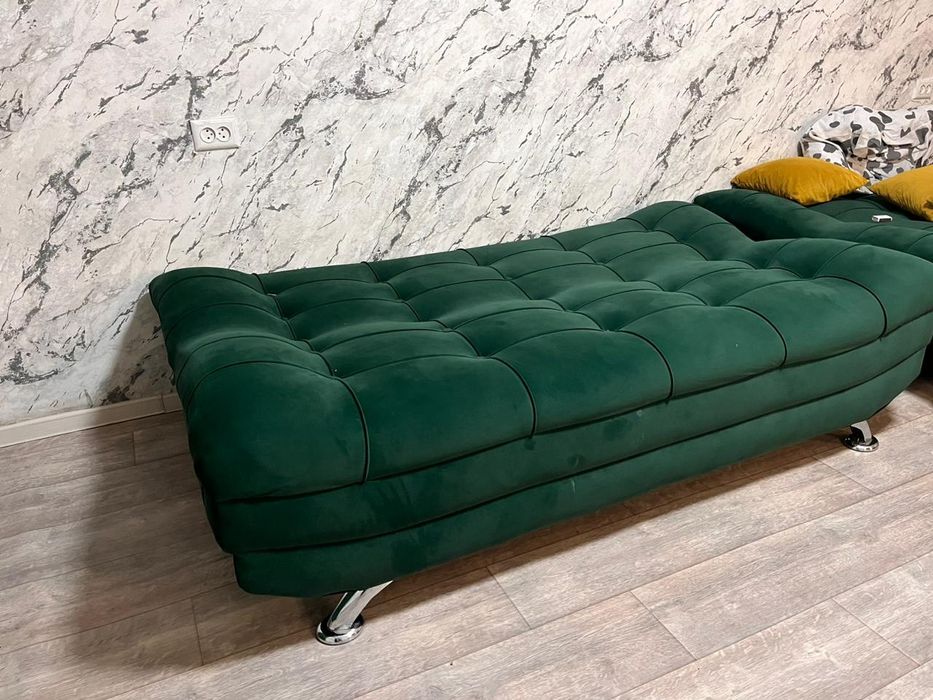 Продам 2 дивана.