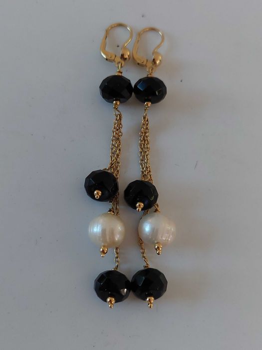 Дамски златни 18 карата обеци с перли и черни оникси;злато златен
