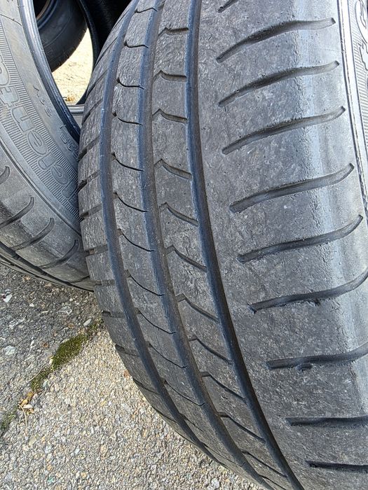 Anvelope vara 205/55R16 Good Year pret toate 4
