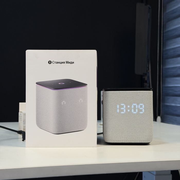 Яндекс станция Миди