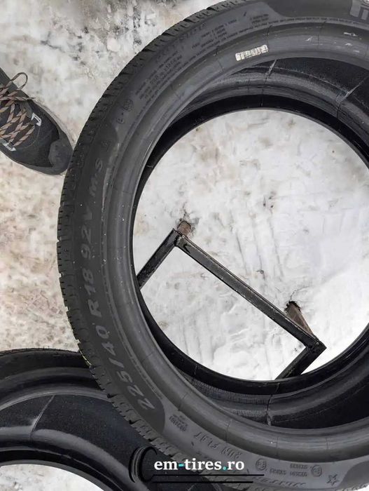 SET 2 Anvelope Iarna 225/40 R18 PIRELLI Sottozero Winter 240 serie 2 9