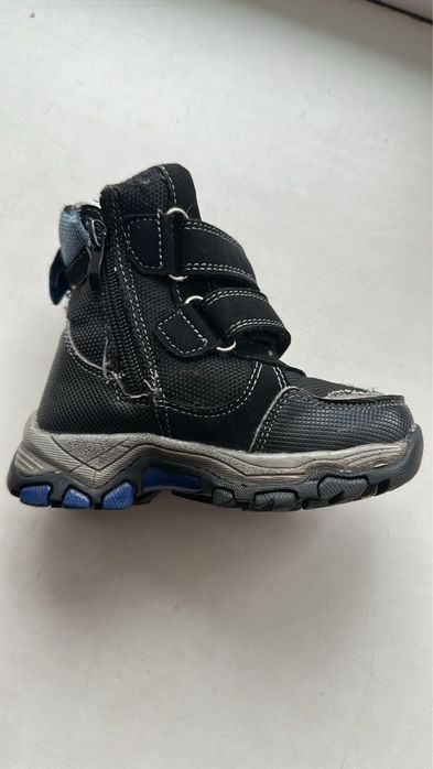 Продам детские зимние ботинки