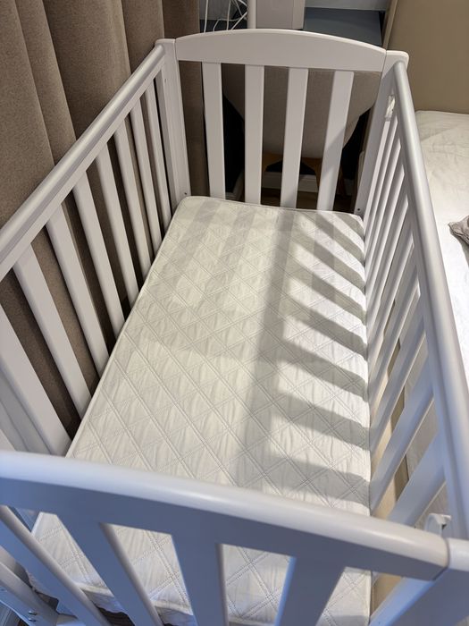 Patut de lemn 50/100 cm cu saltea de cocos inclusa + accesorii