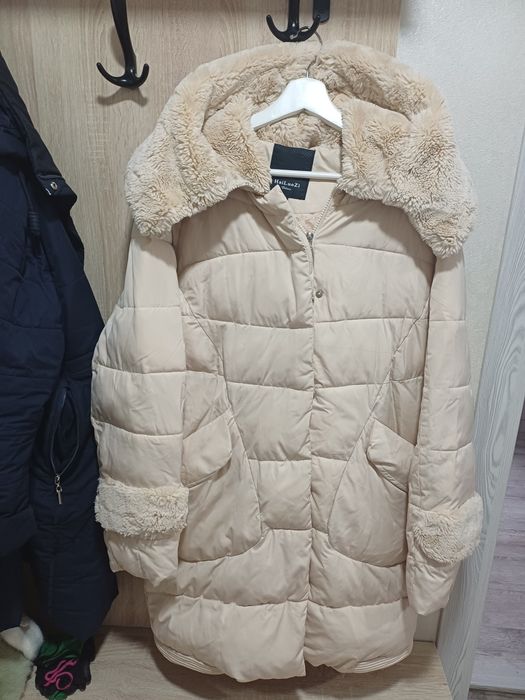 Продам зимнюю удлинненную куртку