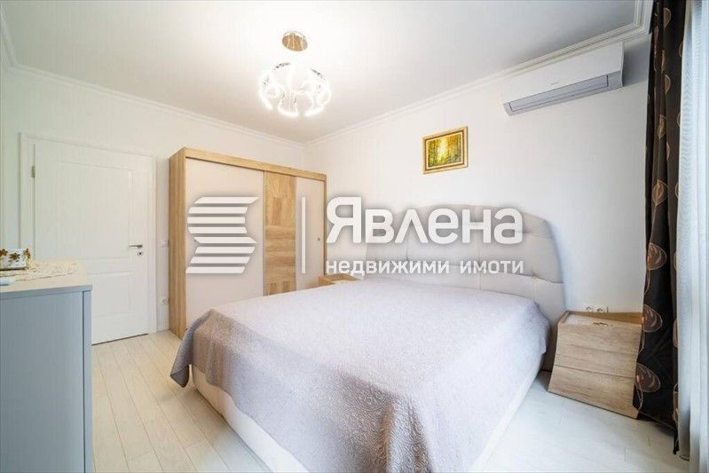 Продава се Двустаен апартамент в Варна, Център - 86 кв.м за 3721 €/кв.м - Снимка #6