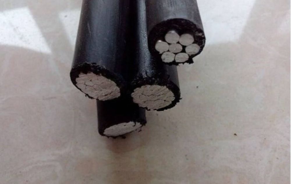 Кабел Усукан алуминиев за въздушно окачване