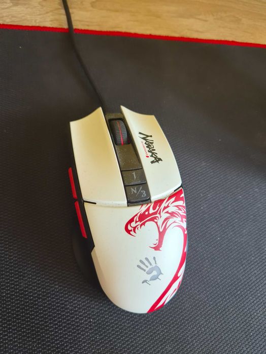 гейминг комоютър, монитор и периферия + волан  Logitech g29