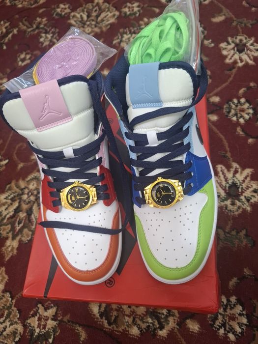 Продам кроссовки