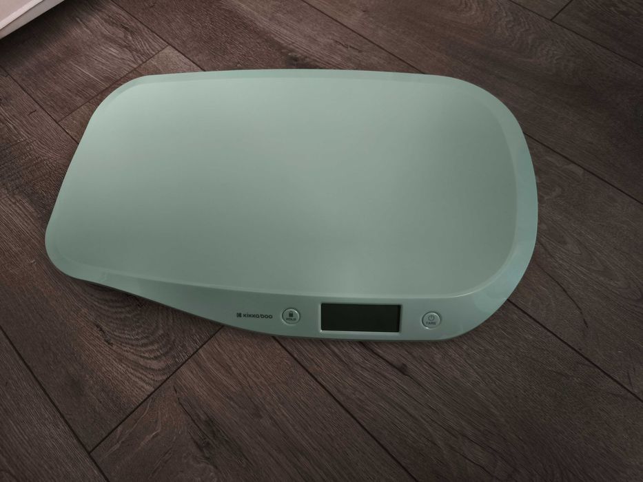 Бебешки шезлонг и кантар