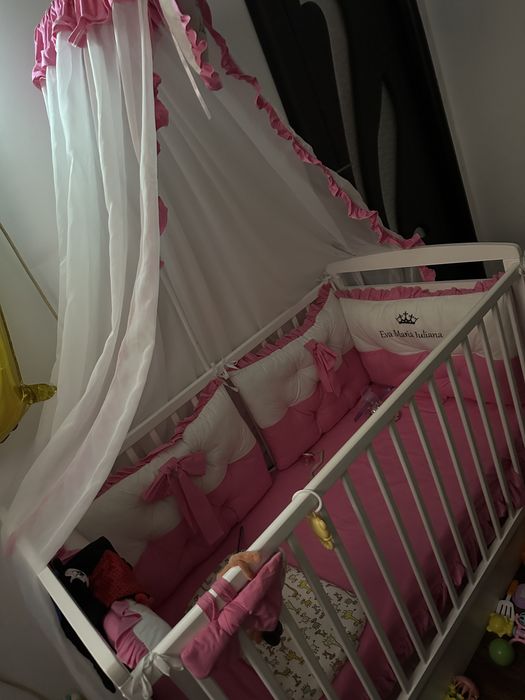 Vand patut in stare foarte buna.Sperat vand salteaua si 2 cearceafuri