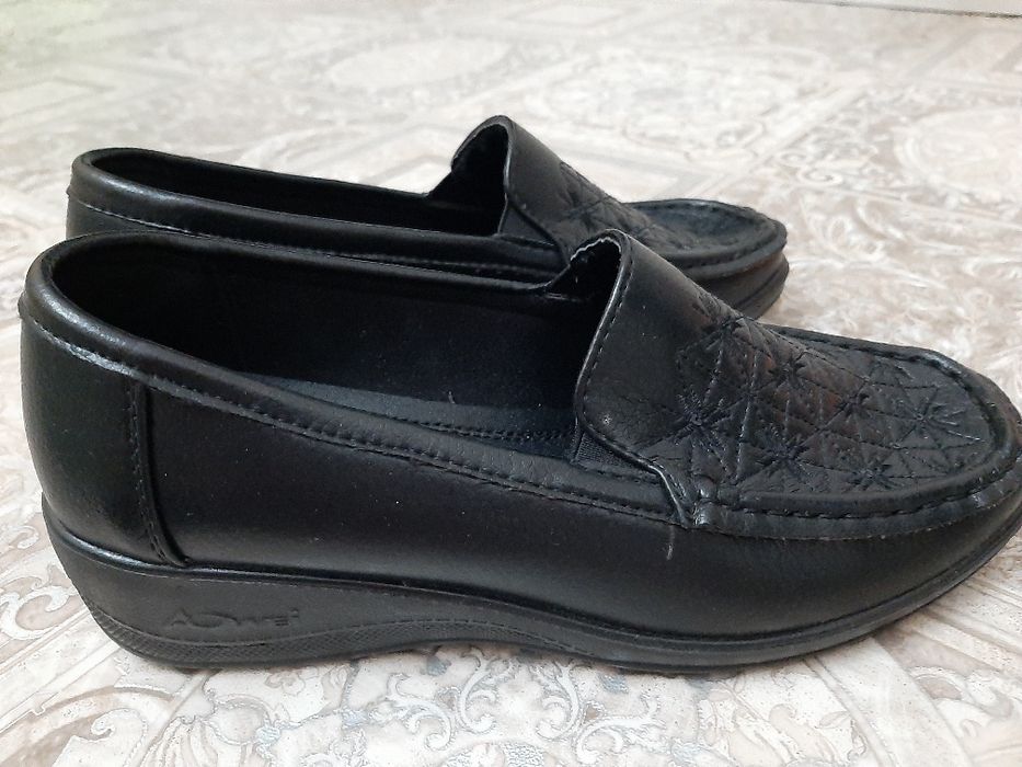 Босоножки  и туфли кожаные ЛИСТАЙ