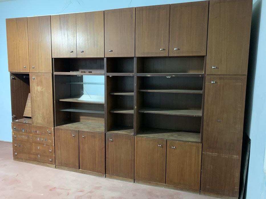 Mebel sotiladi 2.40x3.60 razmerda